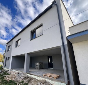 Znížená cena | Nová 2-podlažná administratívno-obchodná budova — foto 1
