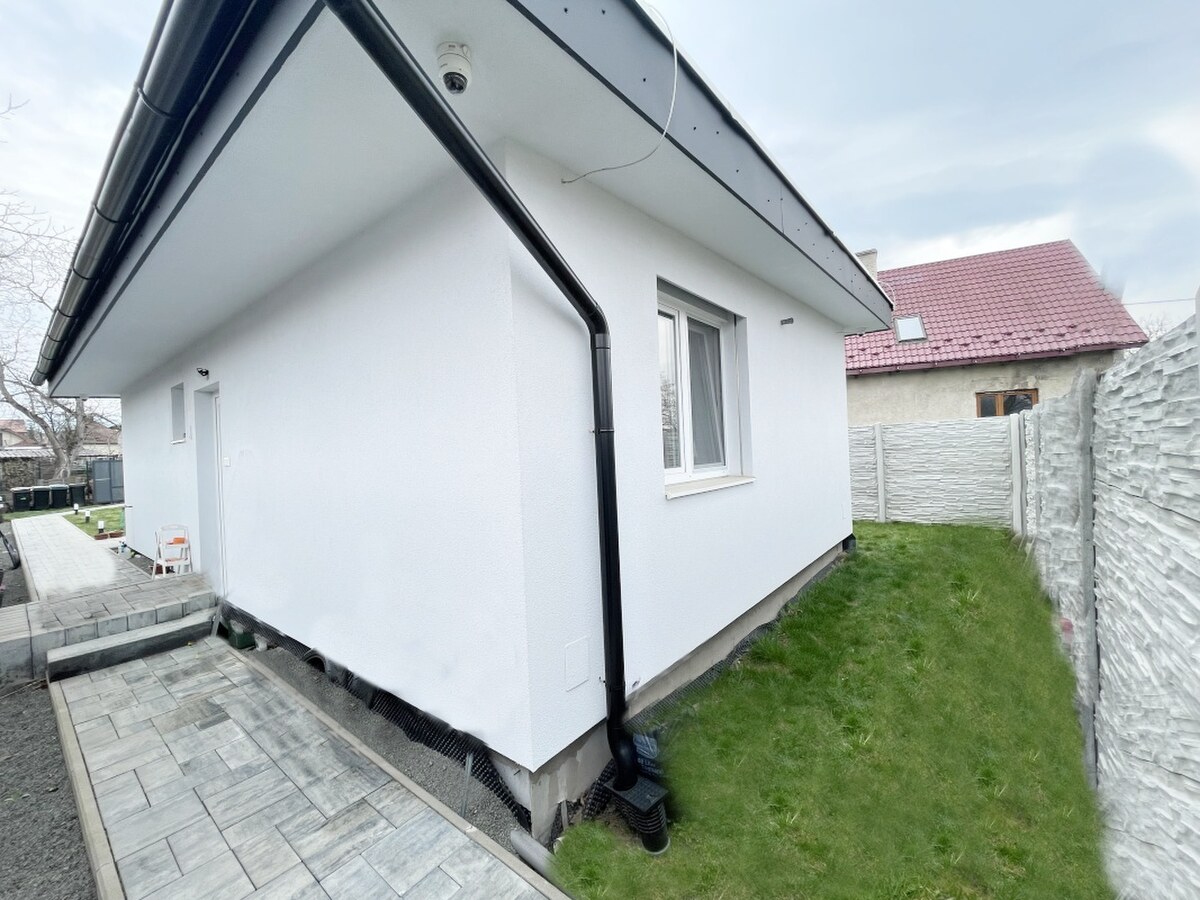 PREŠOV-ÚTULNÝ TEHLOVÝ RD,NIŽNÁ ŠEBASTOVÁ, ul.SLANSKÁ, MHD PREŠOV — foto 4