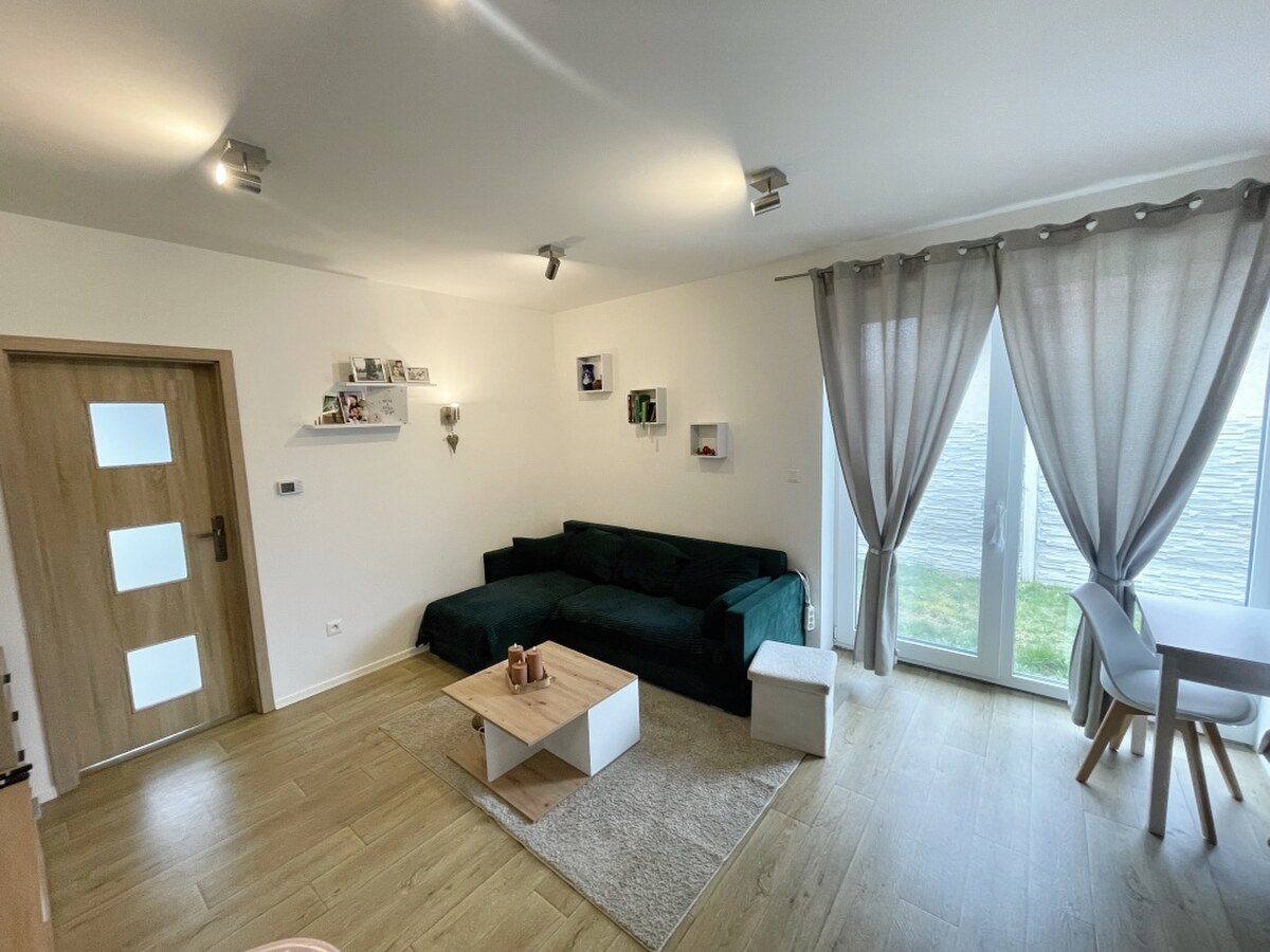 PREŠOV-ÚTULNÝ TEHLOVÝ RD,NIŽNÁ ŠEBASTOVÁ, ul.SLANSKÁ, MHD PREŠOV — foto 6