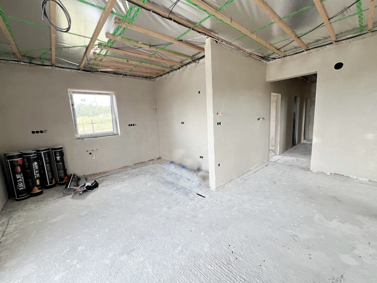 RD-DOKONČENÁ NOVOSTAVBA, OKRUŽNÁ PRI PREŠOVE,POZEMOK 620 m2, — foto 11