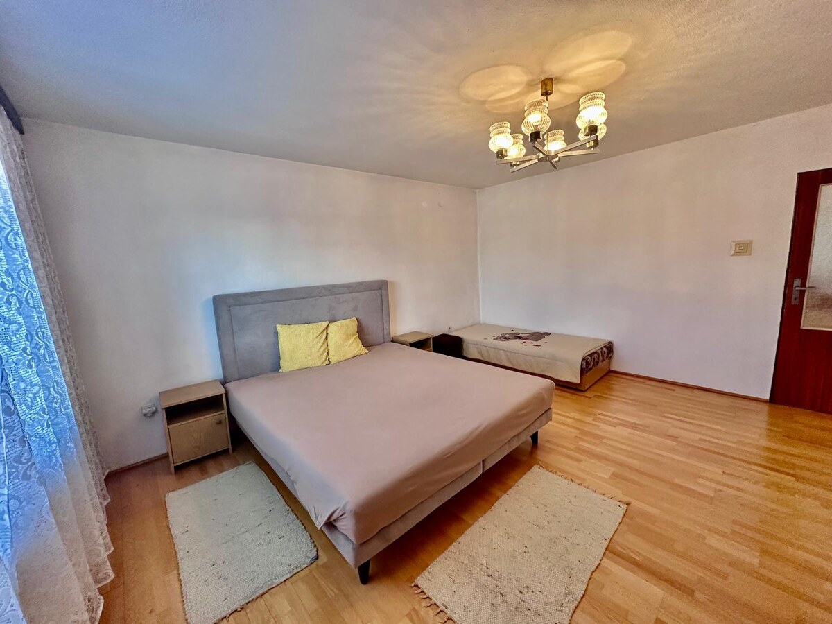 2 PODLAŽNÝ RODINNÝ DOM S PRÍSTAVBOU, 1064m2, JARABINA; — foto 12