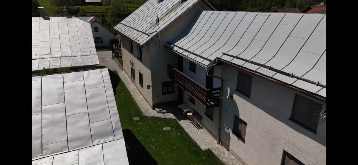2 PODLAŽNÝ RODINNÝ DOM S PRÍSTAVBOU, 1064m2, JARABINA; — foto 22
