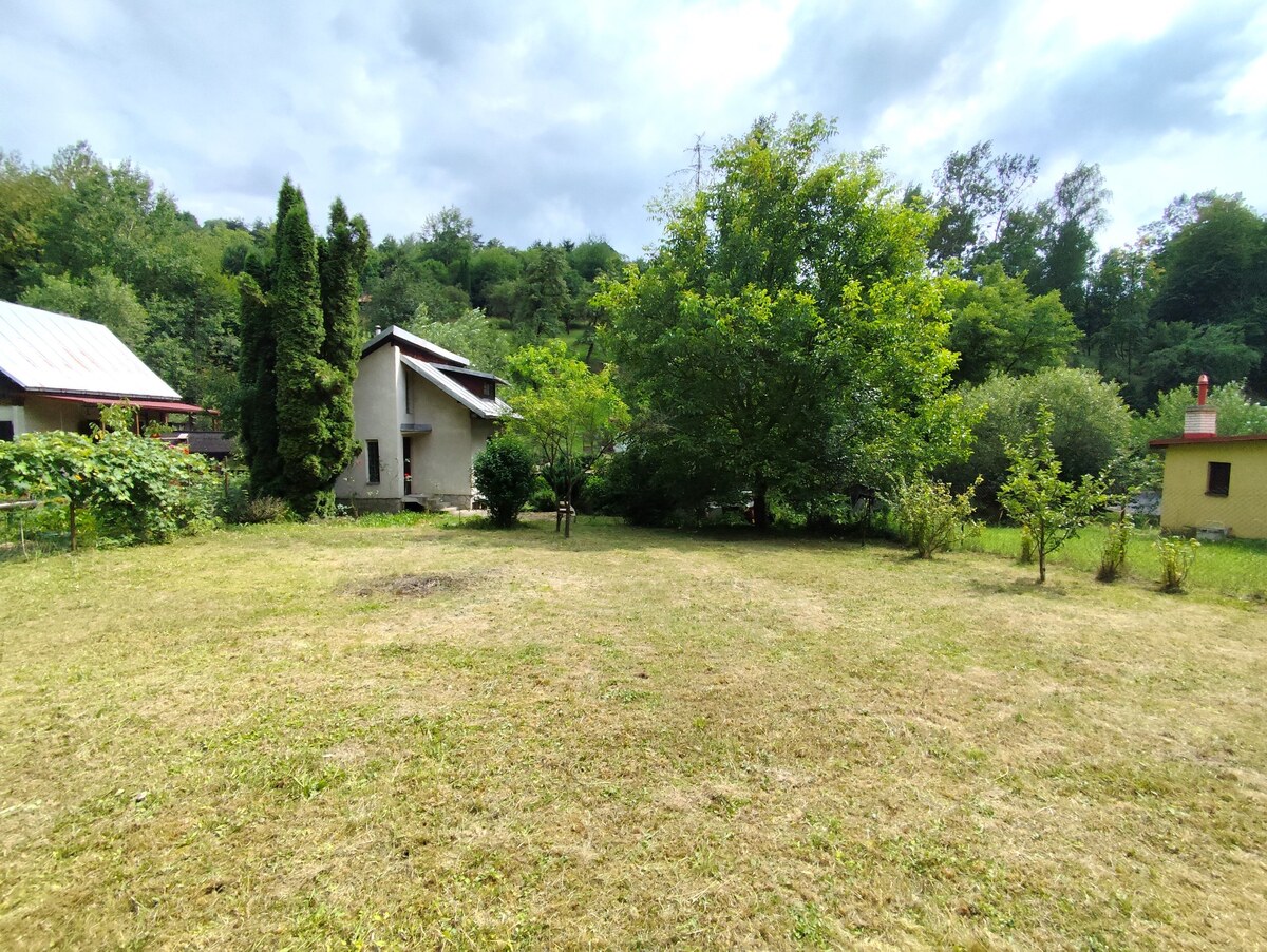 MUROVANÁ CHATA SO ZÁHRADOU 586 m2, Bardejov