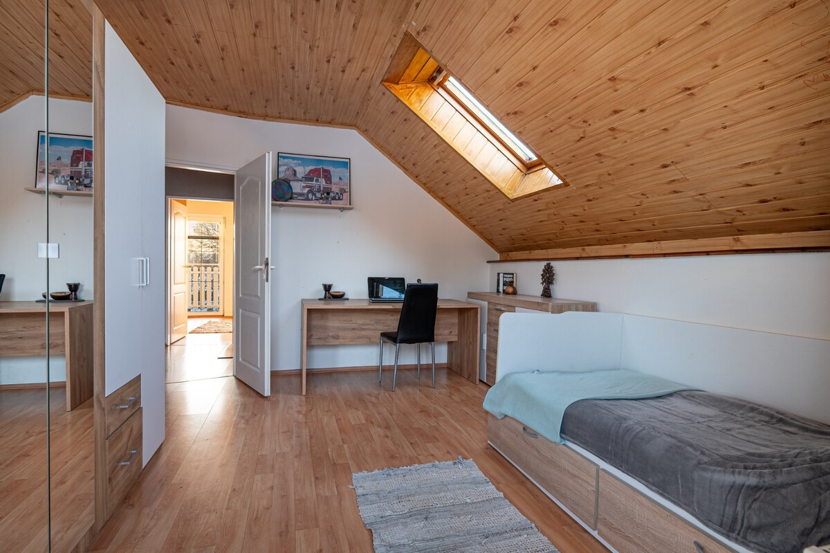 Rezervovane- RODINNÝ DOM NA PREDAJ, POZEMOK 1014m2, SVINIA , OKR.PREŠO — foto 18