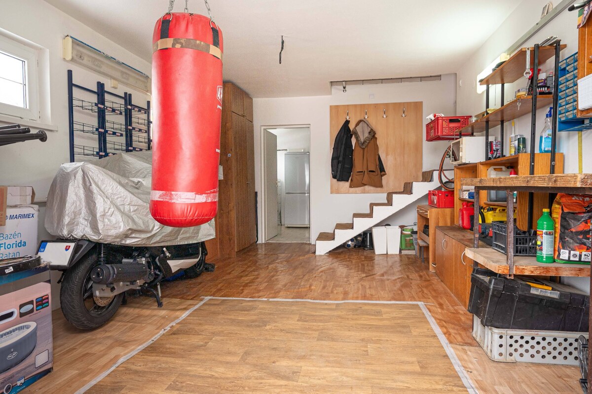 Rezervovane- RODINNÝ DOM NA PREDAJ, POZEMOK 1014m2, SVINIA , OKR.PREŠO — foto 21