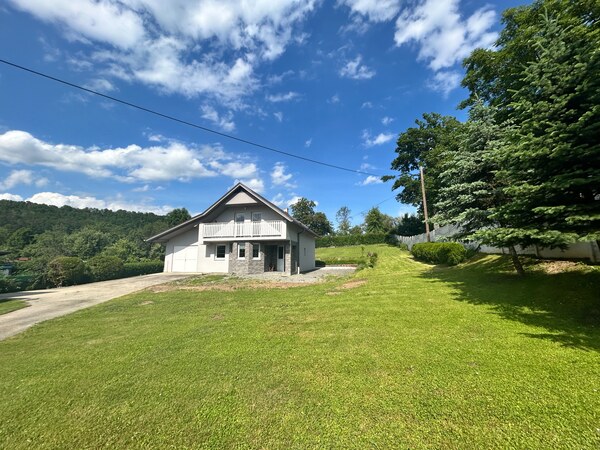 Rezervovane- RODINNÝ DOM NA PREDAJ, POZEMOK 1014m2, SVINIA , OKR.PREŠO