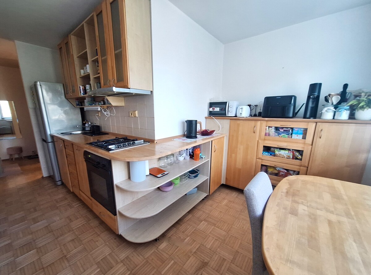 NA PRENÁJOM 2 IZBOVÝ BYT, LODŽIA, PREŠOV, SÍDLISKO III, VL. CLEMENTISA — foto 7