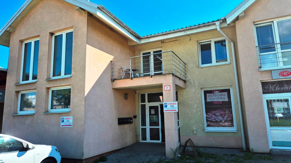 NA PRENÁJOM PRIESTRANNÝ 3 IZBOVÝ BYT, 121m2, ul. LEVOČSKÁ — foto 14