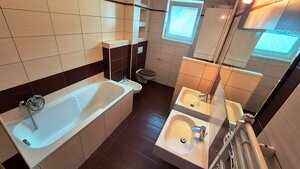 NA PRENÁJOM PRIESTRANNÝ 3 IZBOVÝ BYT, 121m2, ul. LEVOČSKÁ — foto 9