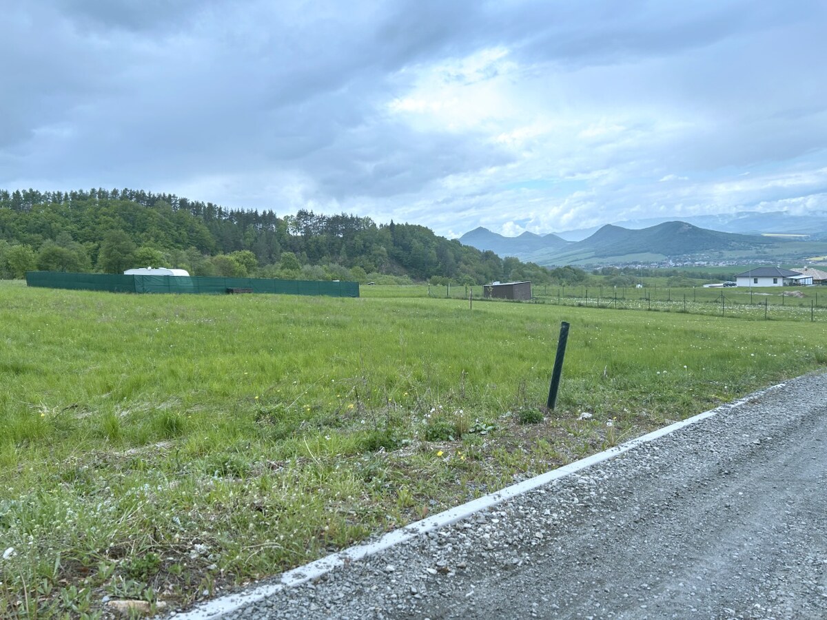 POZEMOK NA PREDAJ, 595m2, OKRUŽNÁ, OKR.PREŠOV