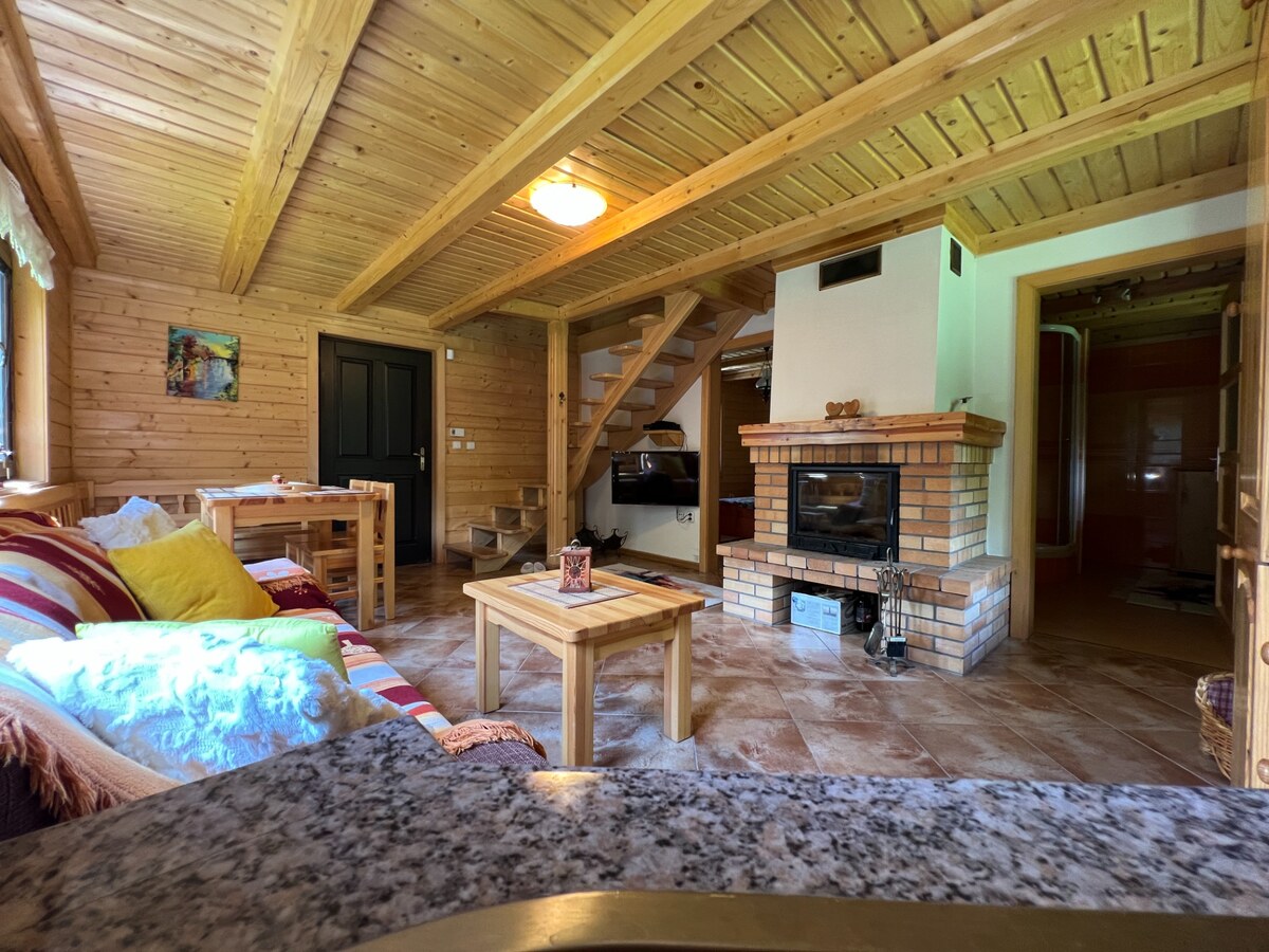 REZERVOVANÉ | Výnimočná kompletne zariadená chata v Orlove — foto 7
