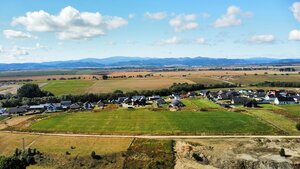 Stavebné pozemky vo vyhľadávanej lokalite obci Mlynica (Pieskovisko) — foto 6