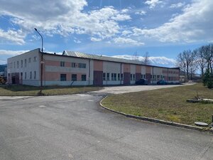 NA PRENÁJOM garáž v priemyselnej hale — foto 3
