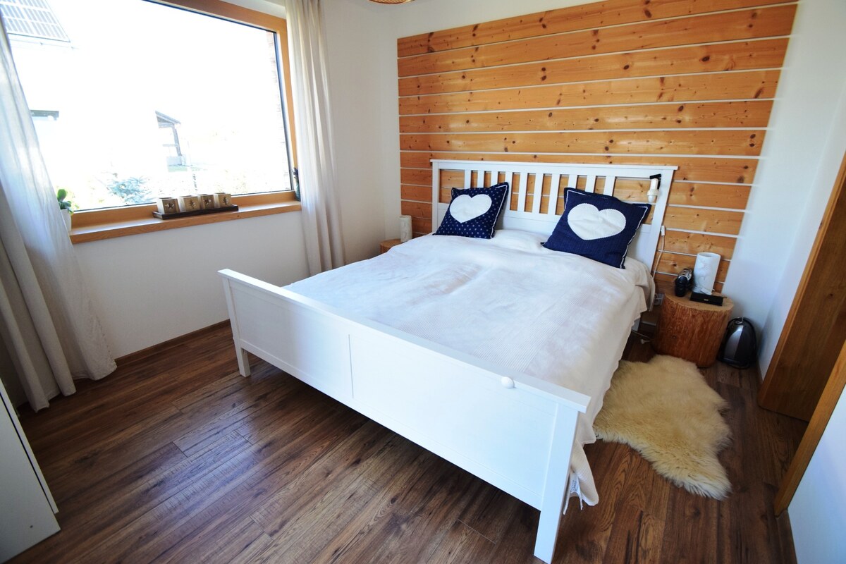 MODERNÝ 5 IZBOVÝ RODINNÝ DOM, KRÁSNY VÝHĽAD, VEĽKÁ LOMNICA; — foto 7