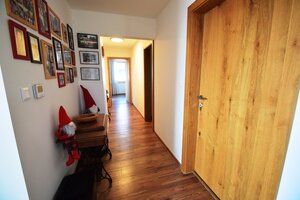 MODERNÝ 5 IZBOVÝ RODINNÝ DOM, KRÁSNY VÝHĽAD, VEĽKÁ LOMNICA; — foto 9