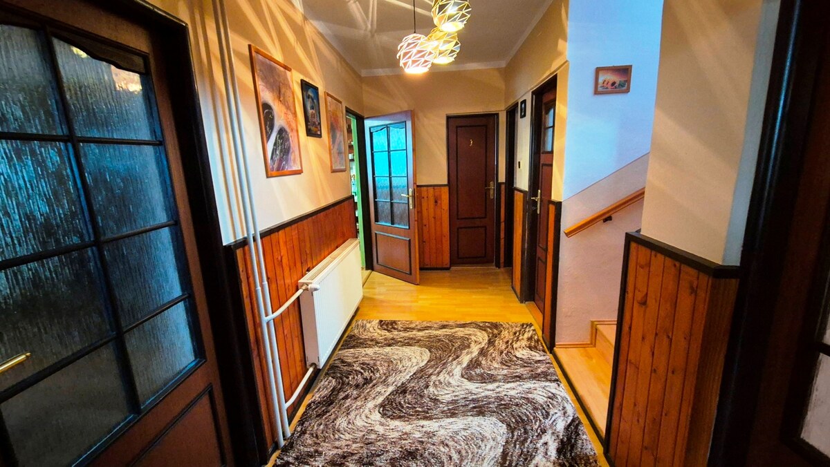 UDRŽIAVANÝ 6 IZBOVÝ RODINNÝ DOM, 1242m2, ÚDOL, — foto 6
