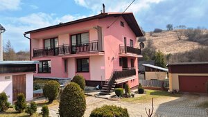 UDRŽIAVANÝ 6 IZBOVÝ RODINNÝ DOM, 1242m2, ÚDOL, — foto 3
