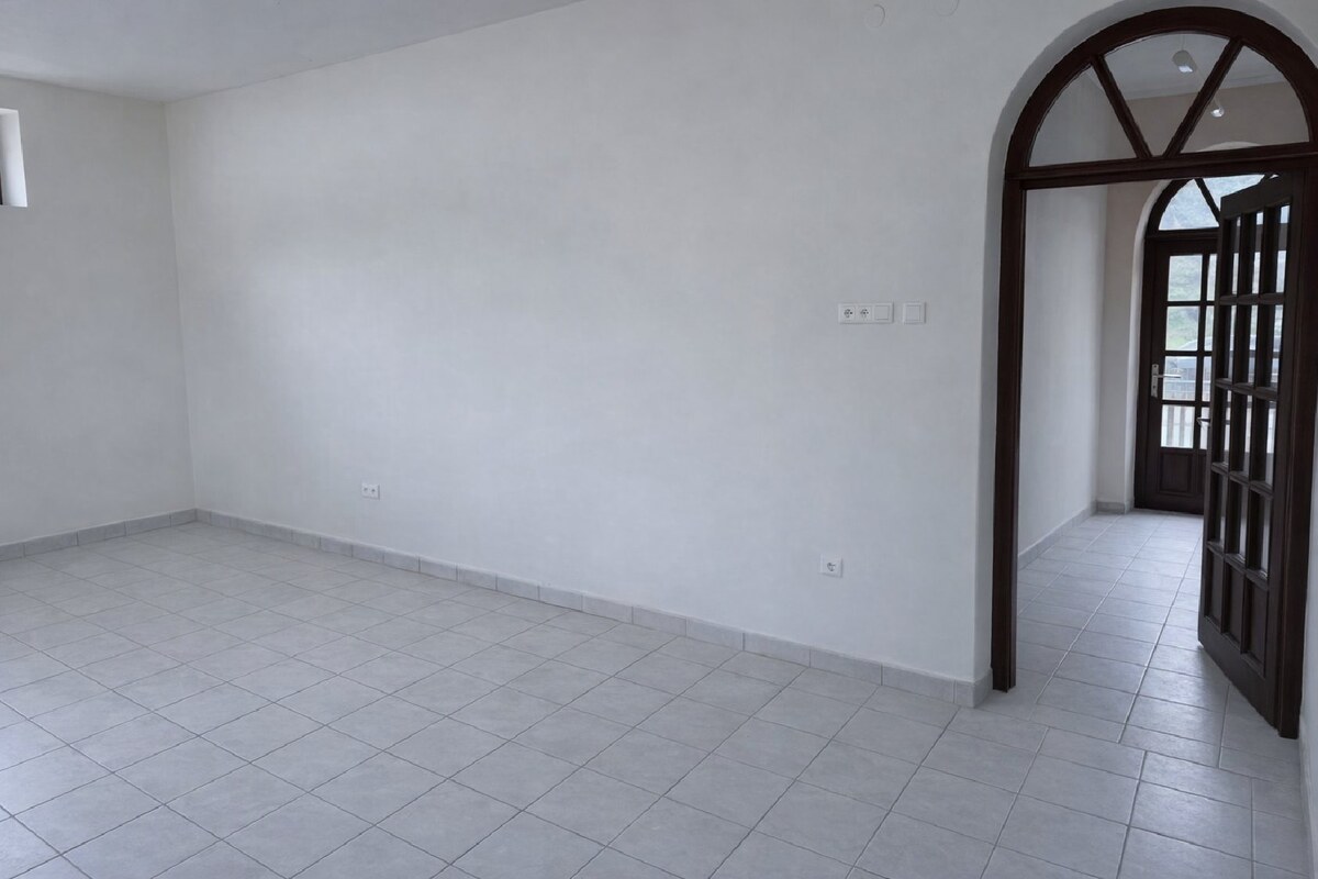 Prevádzková budova v obci Ľubotín na predaj — foto 14