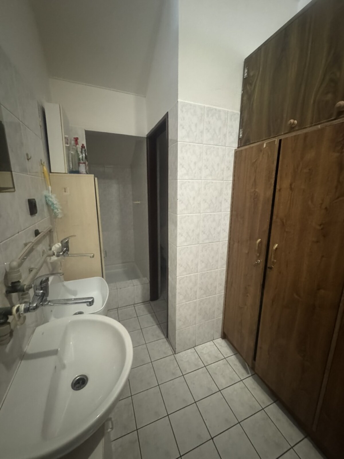 Prevádzková budova v obci Ľubotín na predaj — foto 15