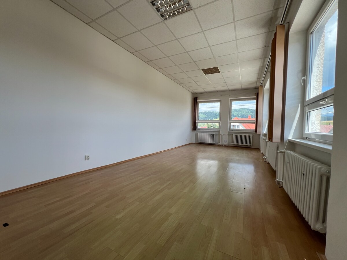 Prenájom kancelárskych priestorov – STARÁ ĽUBOVŇA – od 107,50 €/mes.