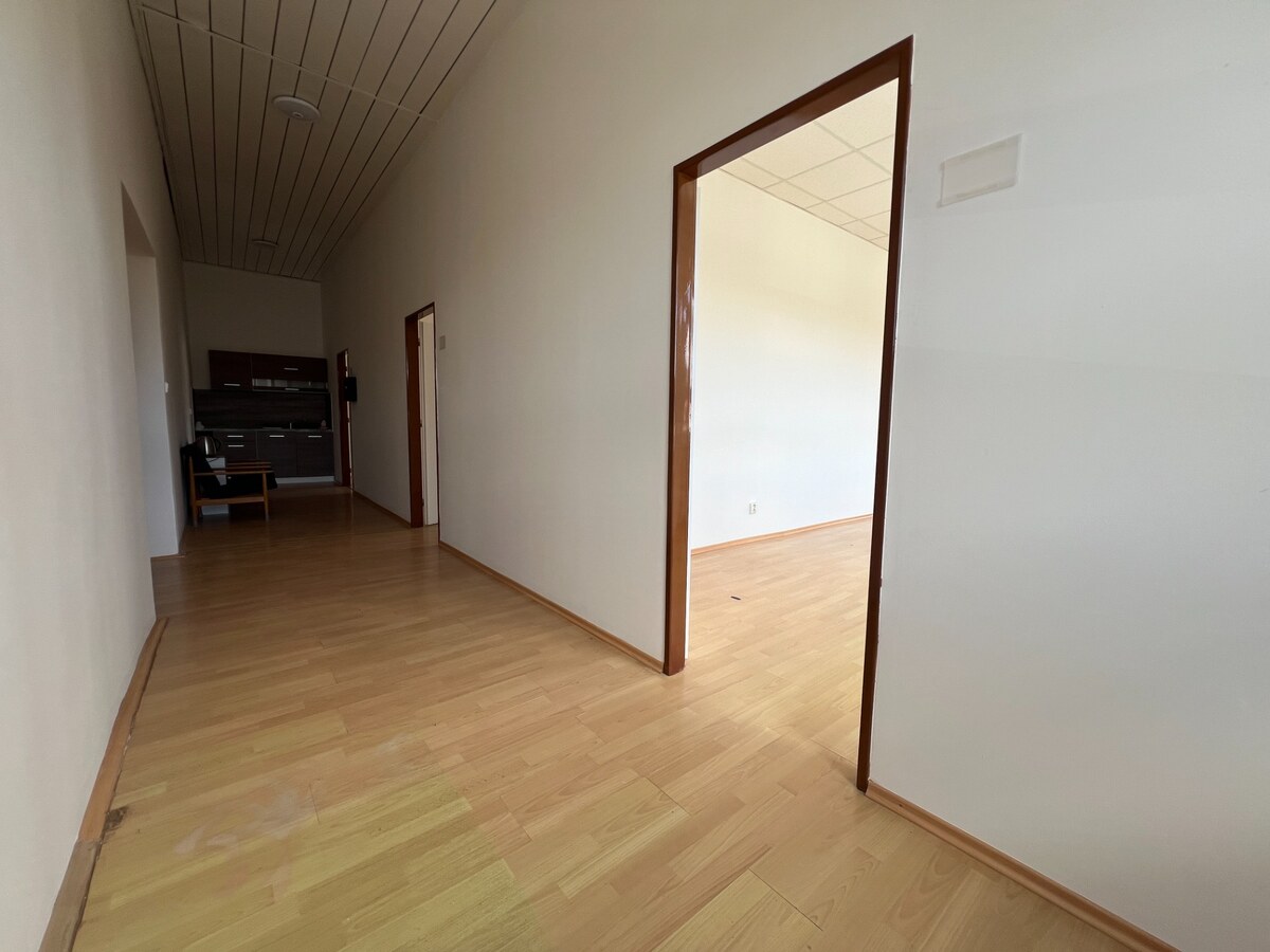 Prenájom kancelárskych priestorov – STARÁ ĽUBOVŇA – od 107,50 €/mes. — foto 4