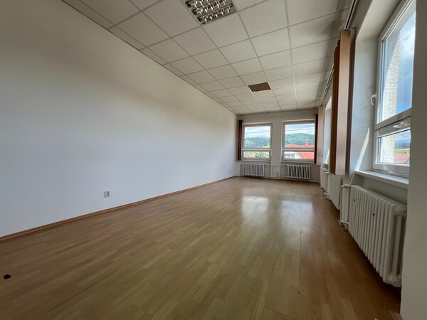 Prenájom kancelárskych priestorov – STARÁ ĽUBOVŇA – od 107,50 €/mes.