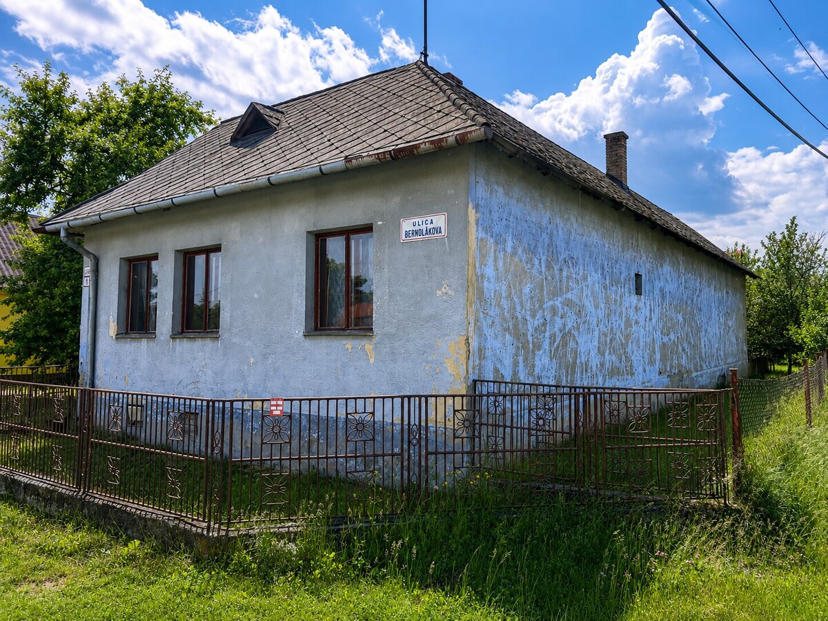 Rezervované - Rodinný dom na predaj – Plaveč, pozemok 770 m²