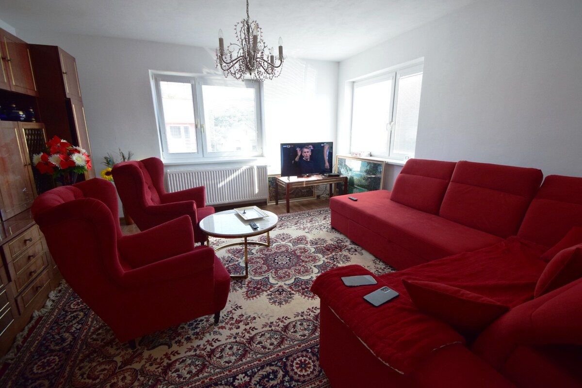 RODINNÝ DOM, 3 PODLAŽNÝ, POZEMOK 521m2; REZERVOVANÝ; — foto 9