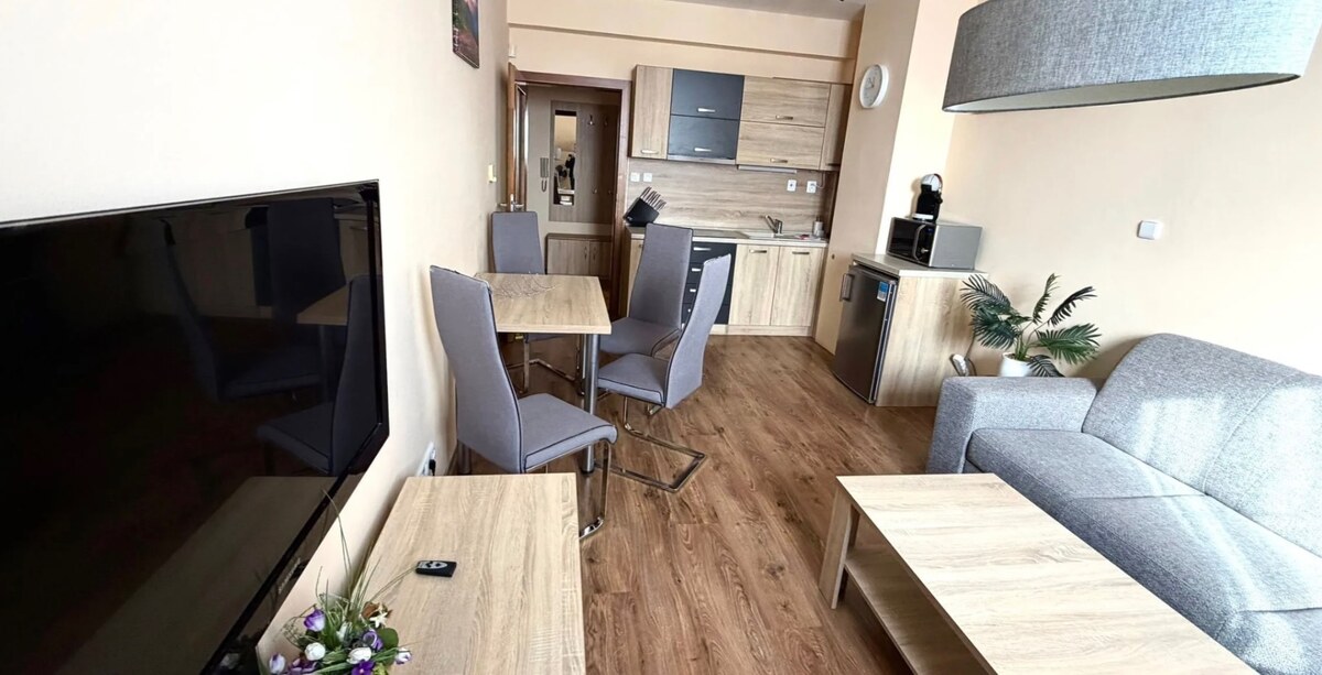 Štýlový 2-izbový apartmán s výhľadom na Tatry vo Veľkej Lomnici — foto 3