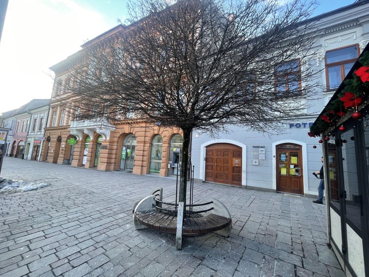 PREŠOV- CENTRUM, NA PRENÁJOM  APARTMÁN-KANCELÁRIA,50m2 — foto 12
