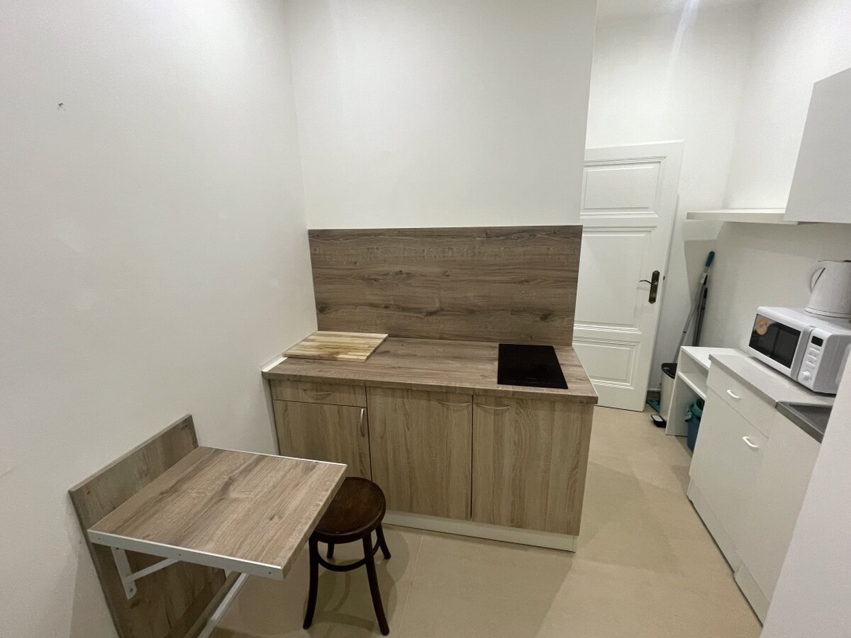 PREŠOV- CENTRUM, NA PRENÁJOM  APARTMÁN-KANCELÁRIA,50m2 — foto 5