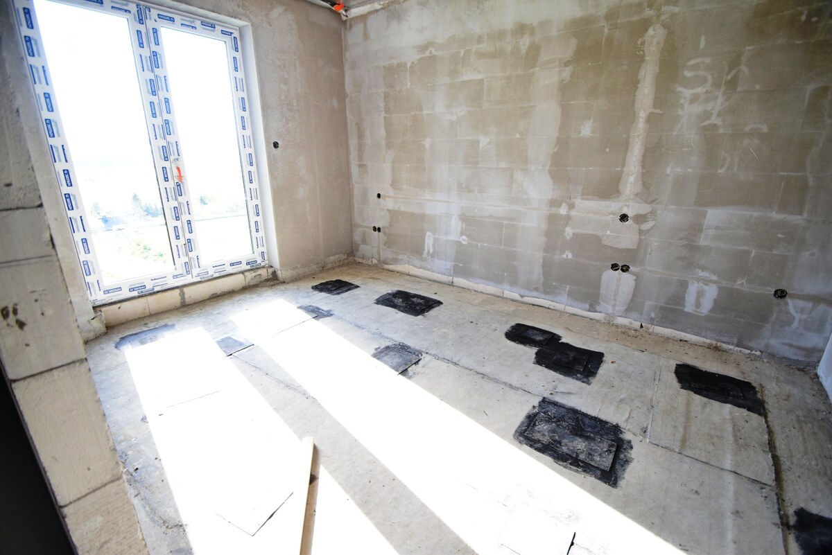 ROZOSTAVANÝ 4 IZBOVÝ RODINNÝ DOM, ŠIBENIČNÁ HORA — foto 8