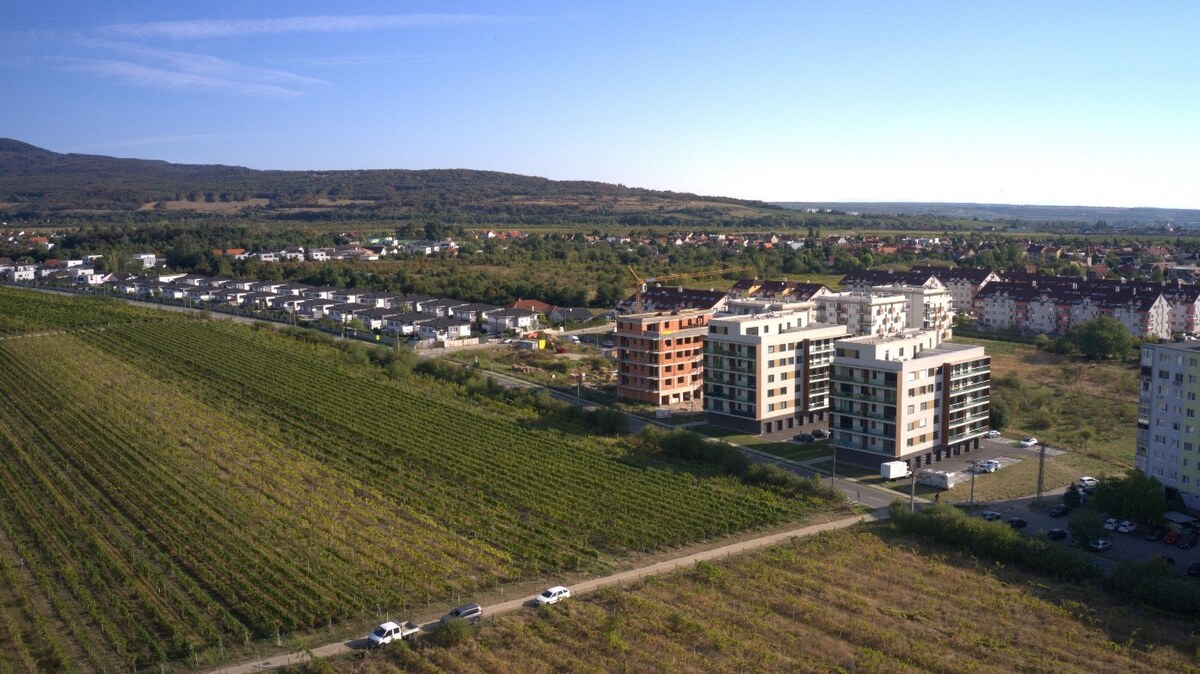 NA PREDAJ 2 IZBOVÝ BYT S LOGGIOU - BYTY ROZÁLKA - byt 3C — foto 3