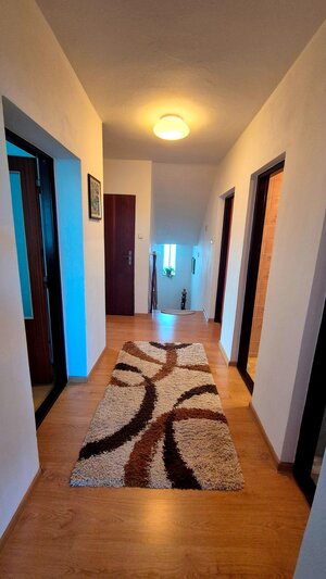 6 IZBOVÝ RODINNÝ DOM, PEKNÁ LOKALITA, PLAVNICA; — foto 11