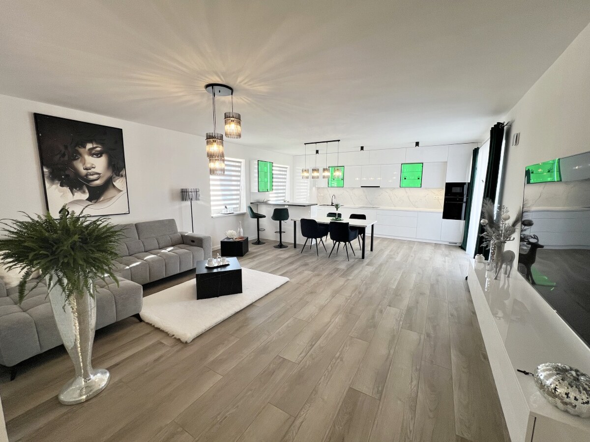 EXKLUZÍVNY RODINNÝ DOM,POZEMOK 750 m2, PREŠOV, KOŠARISKÁ — foto 2