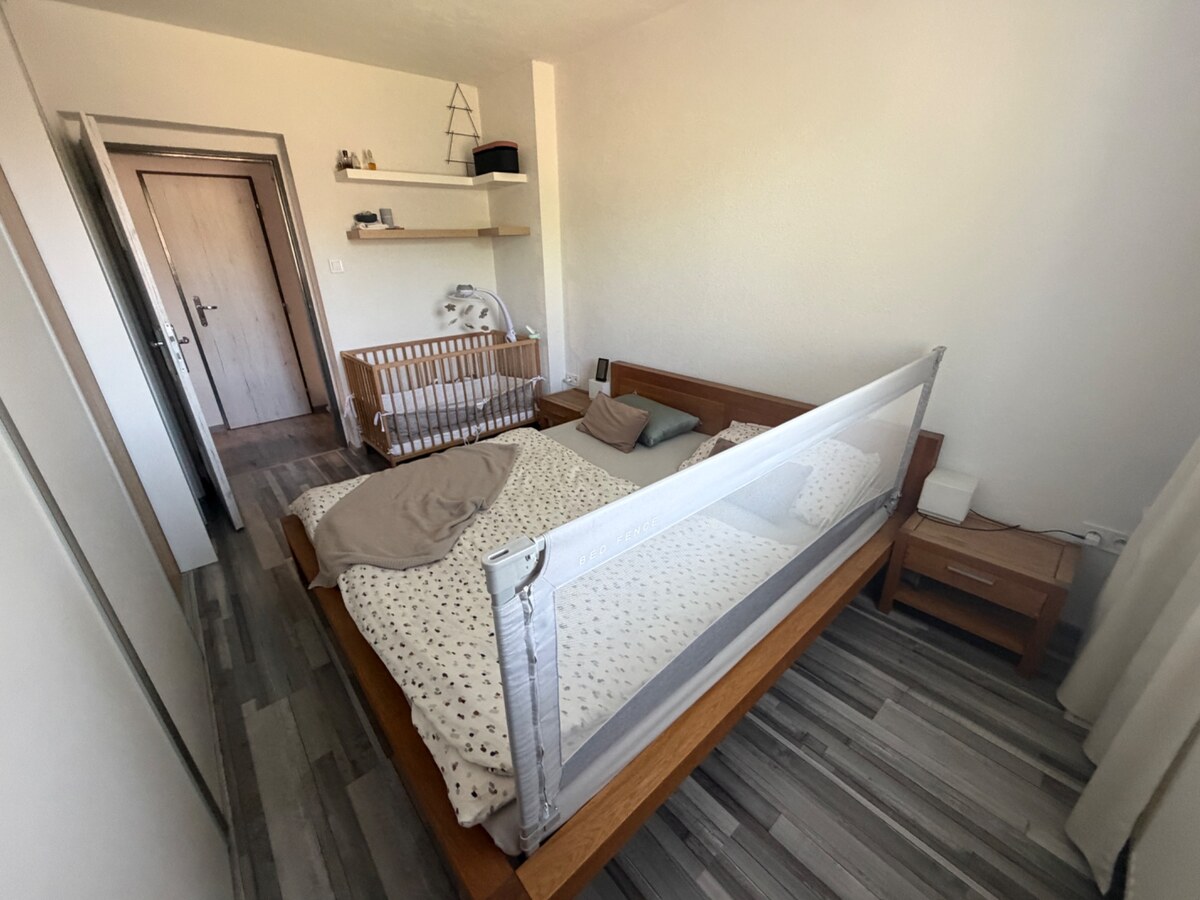 2 izbový byt so záhradou a altánkom  Bojná — foto 7