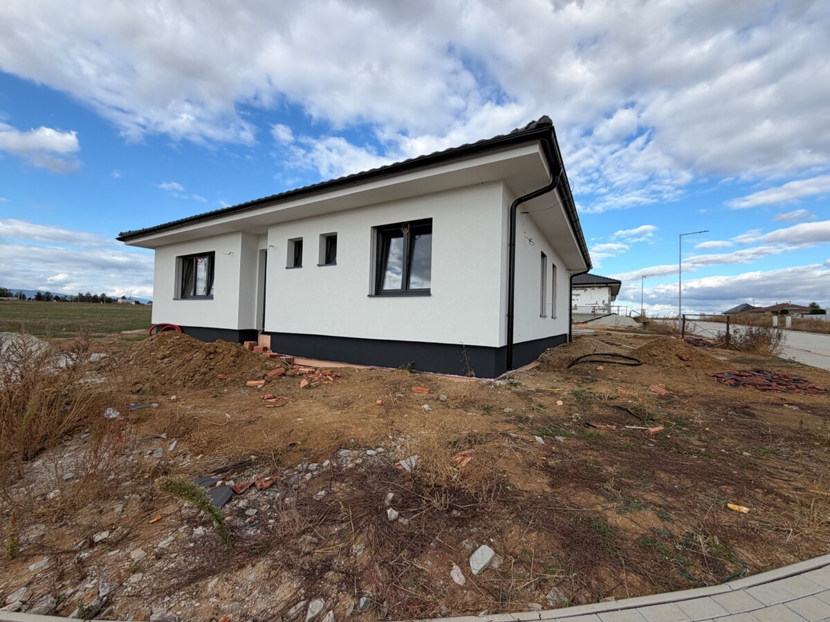 Novostavba Rodinný dom Tovarníky pozemok 500 m2 — foto 2