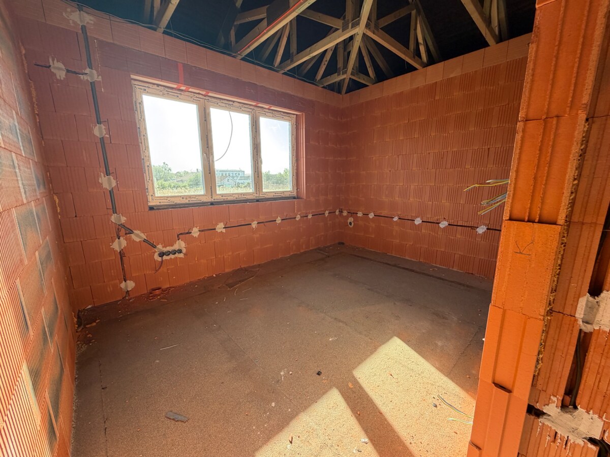 Novostavba Rodinný dom Tovarníky pozemok 500 m2 — foto 4