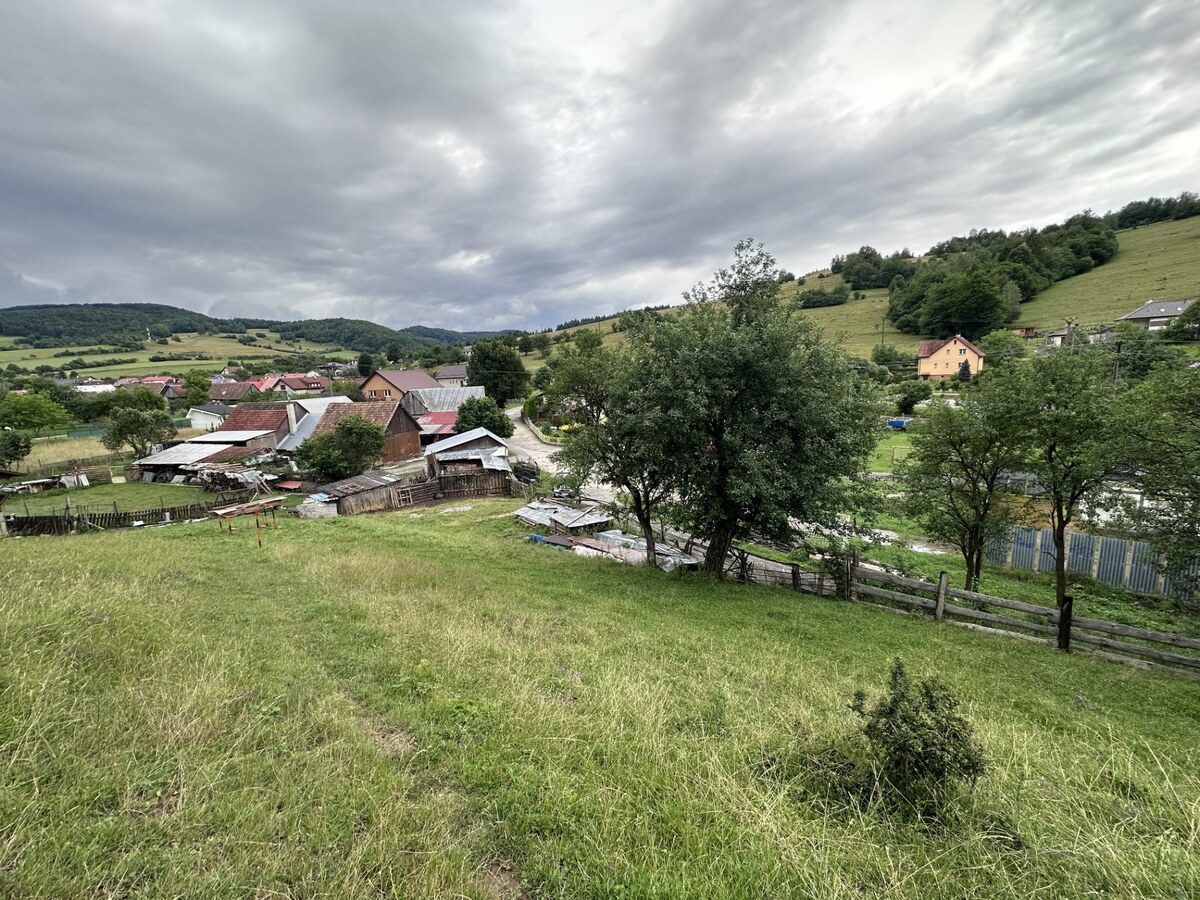 Pozemok na predaj – Horný Vadičov, 1071m2 — foto 3