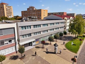 Obchodné  priestory námestie  2x600 m2 Topoľčany — foto 1