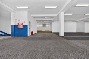 Obchodné  priestory námestie  2x600 m2 Topoľčany — foto 3