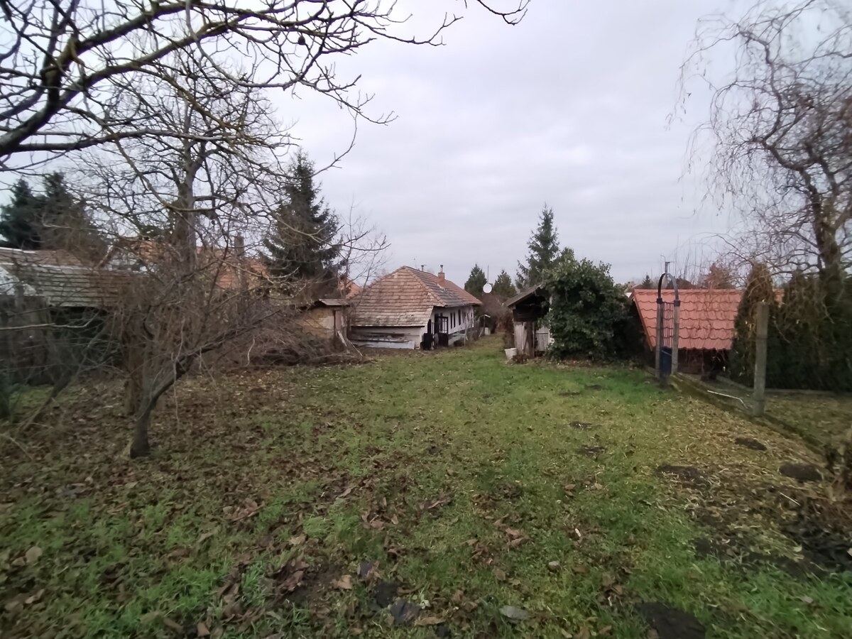 Na predaj pozemok s vidieckou chalupou v obci Dolný Pial - REZERVOVANÉ — foto 2