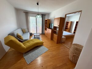 2 izbový byt s balkónom a garážou Továrniky — foto 1