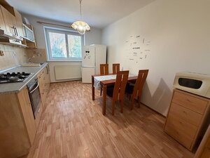 2 izbový byt s balkónom a garážou Továrniky — foto 3