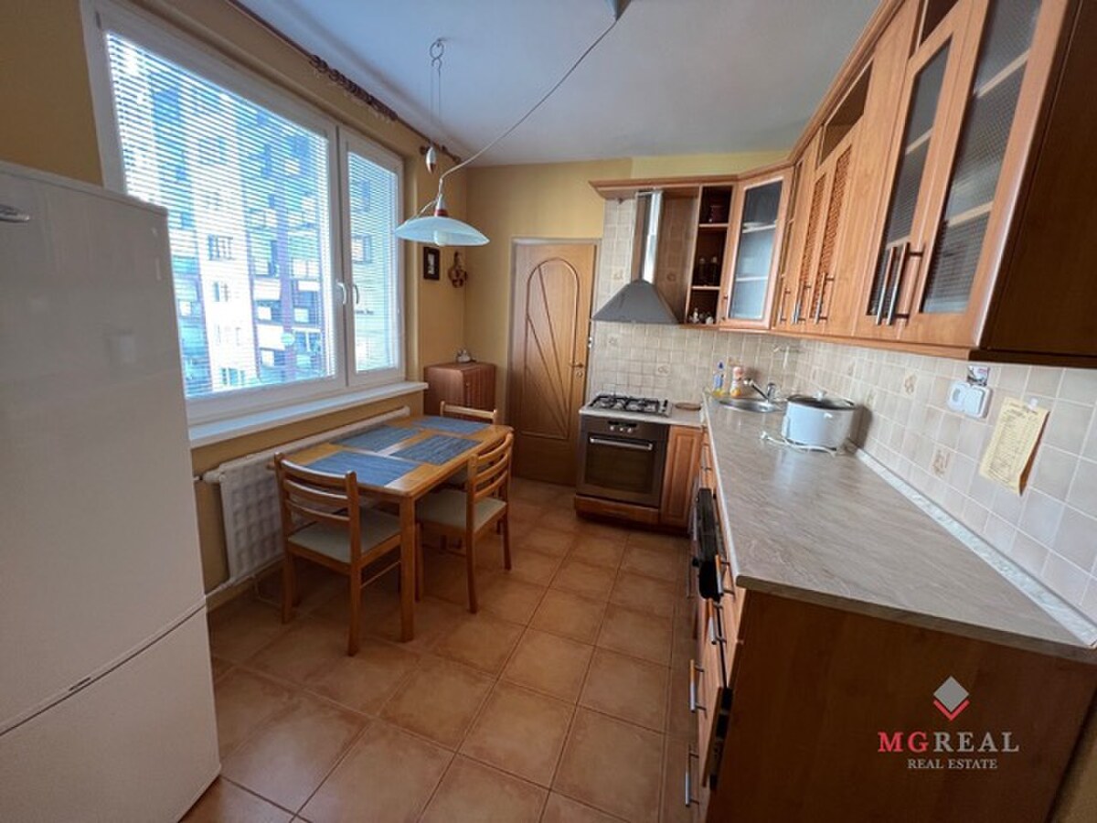 3 izbový byt s balkónom Topoľčany /PRENAJOM — foto 2
