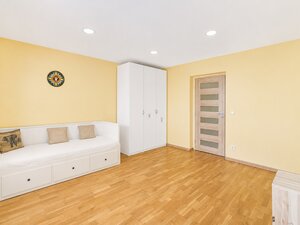 5-izbový rodinný dom s bazénom a pozemkom pri Nitre – 1655 m² — foto 6