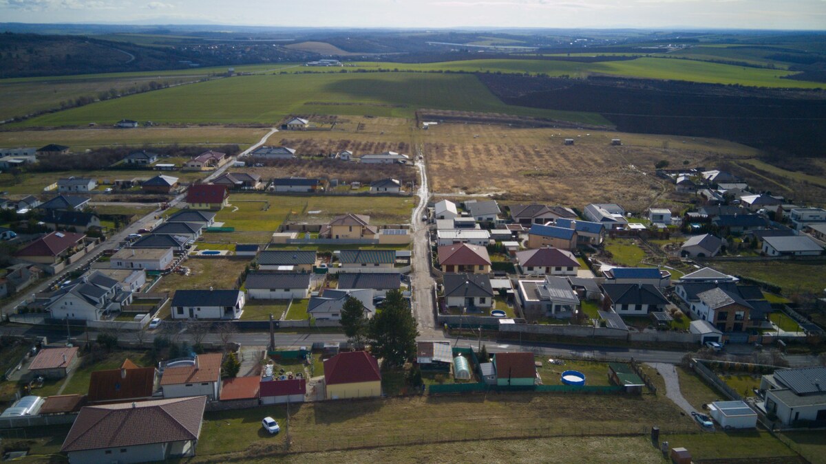 Predaj pozemku na bývanie-Imrichova usadlosť-Štitáre — foto 2