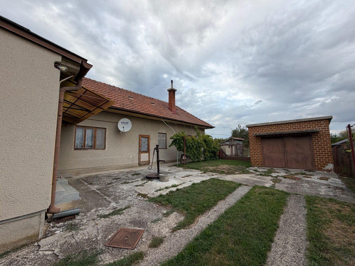 Rodinný dom Blesovce zachovalý — foto 2