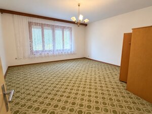 Rodinný dom Blesovce zachovalý — foto 8