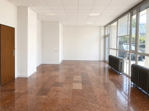 Obchodný priestor 72m2, Drieňová ul., Ružinov